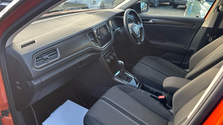 Volkswagen T-Roc 1.5 TSI EVO Design 5dr DSG Petrol Hatchback